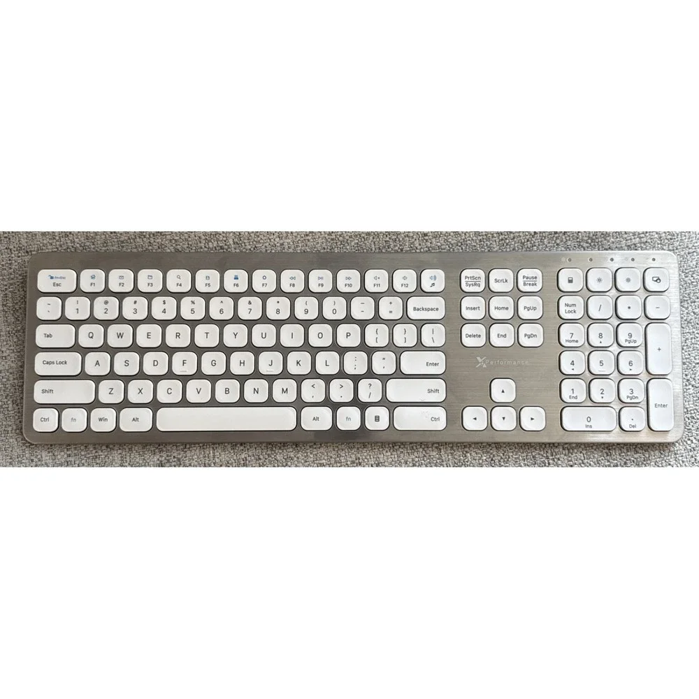 Everyday Bluetooth‎ Keyboard for Mac with Numeric Keypad - Silver Aluminum